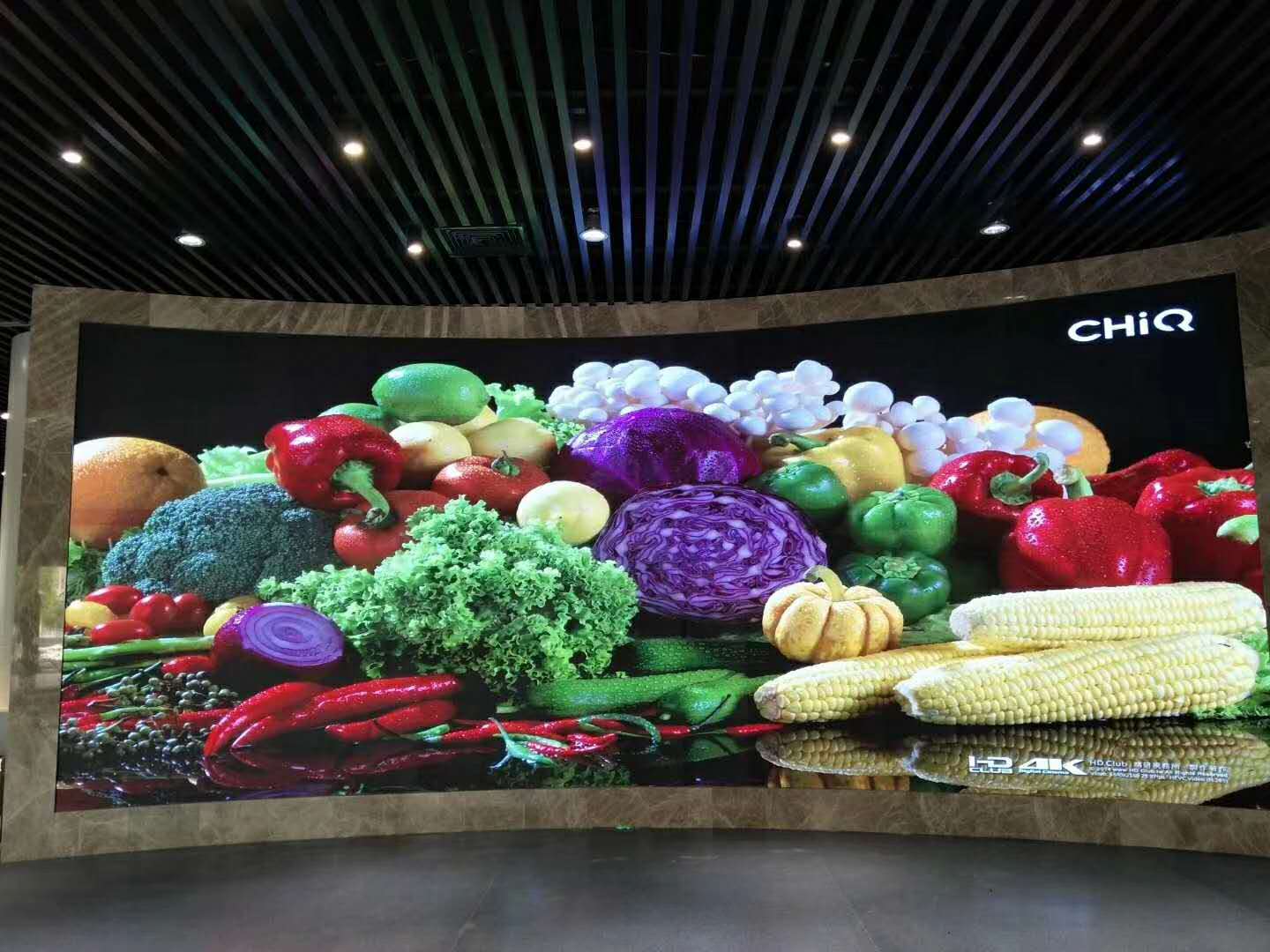 The innovation and rapid development of LCD advertising machine